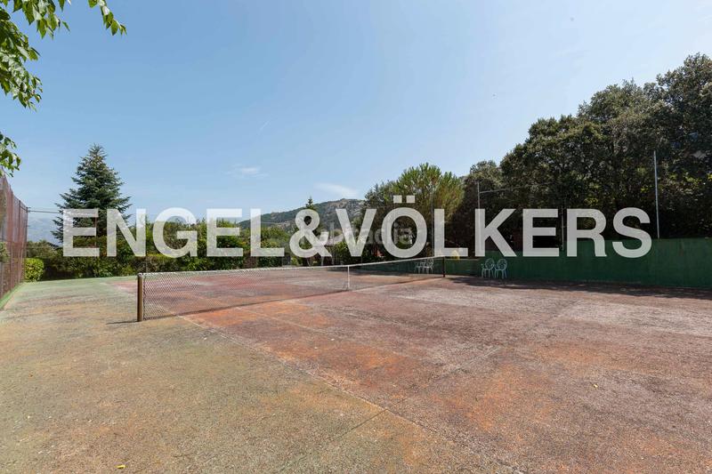 Foto fcc6f68f-3e89-4ed8-802f-a87b8df8ad99. Haus mit heizung parking pool in Fontenebro-Altavista Collado Villalba