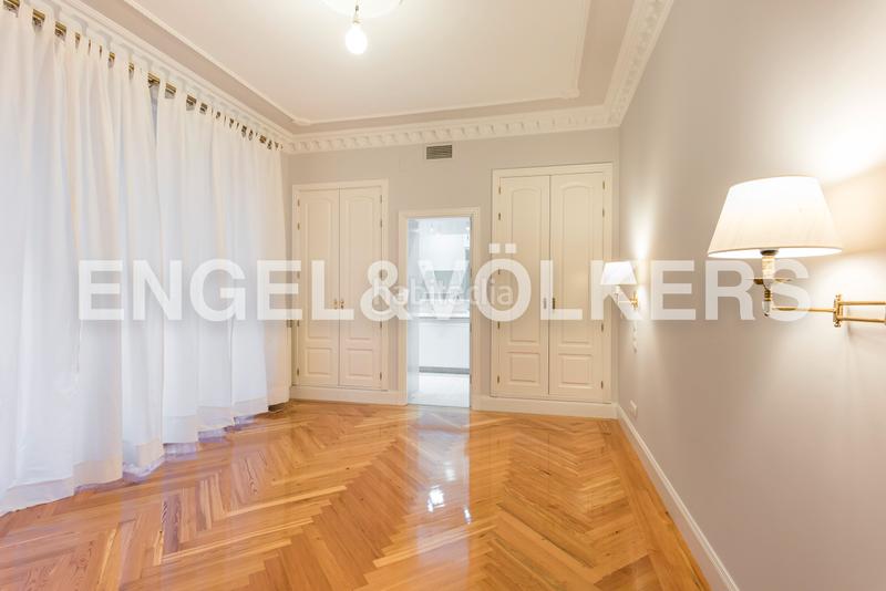 Foto edbcd456-47f0-48aa-8a36-d038c74179fa. Lloguer apartament amb calefacció a Recoletos Madrid