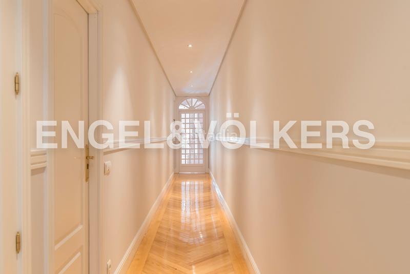 Foto 6bae5208-0406-4807-922d-f00a6a7c1351. Location appartement avec chauffage dans Recoletos Madrid