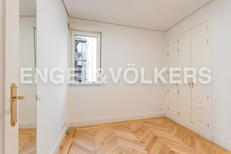 Foto 1b30a66d-d622-4f12-9fd7-e215f8c0d420. Miete appartement mit heizung in Recoletos Madrid