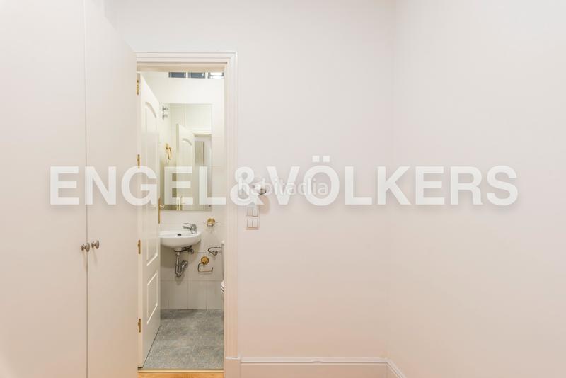 Foto 541ab670-76d8-4e84-9712-bb4ea576fb9d. Miete appartement mit heizung in Recoletos Madrid