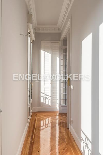 Foto e95ff9c7-e466-4a8d-b70d-173739843d2f. Miete appartement mit heizung in Recoletos Madrid