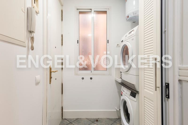 Foto 3f638355-206d-418b-adb3-e4772b07cdf5. Rent apartment with heating in Recoletos Madrid