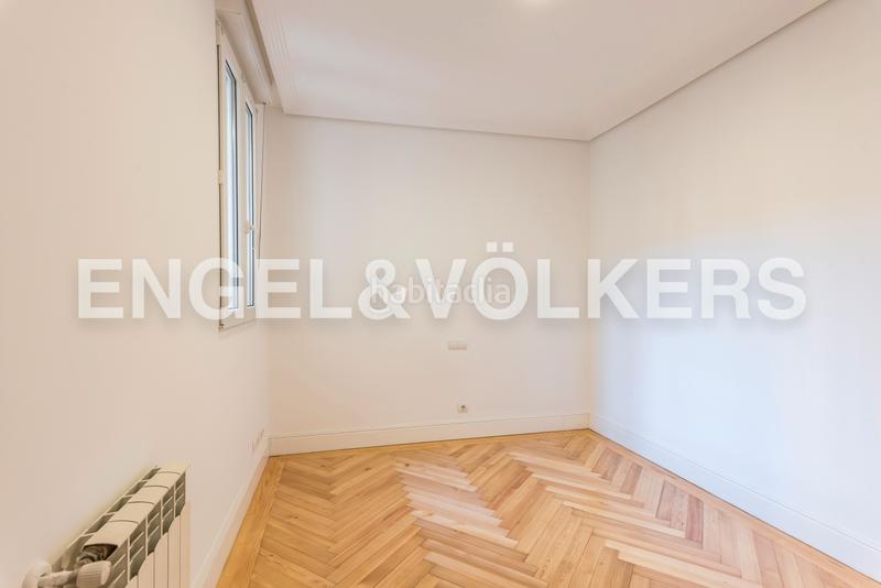 Foto 56146256-f7c0-4801-a518-90529b3ad15f. Rent apartment with heating in Recoletos Madrid
