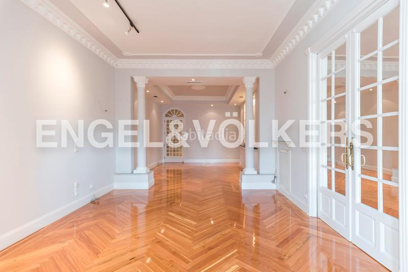 Foto 57113325-0f4a-4022-bd11-a8bbf1286677. Rent apartment with heating in Recoletos Madrid