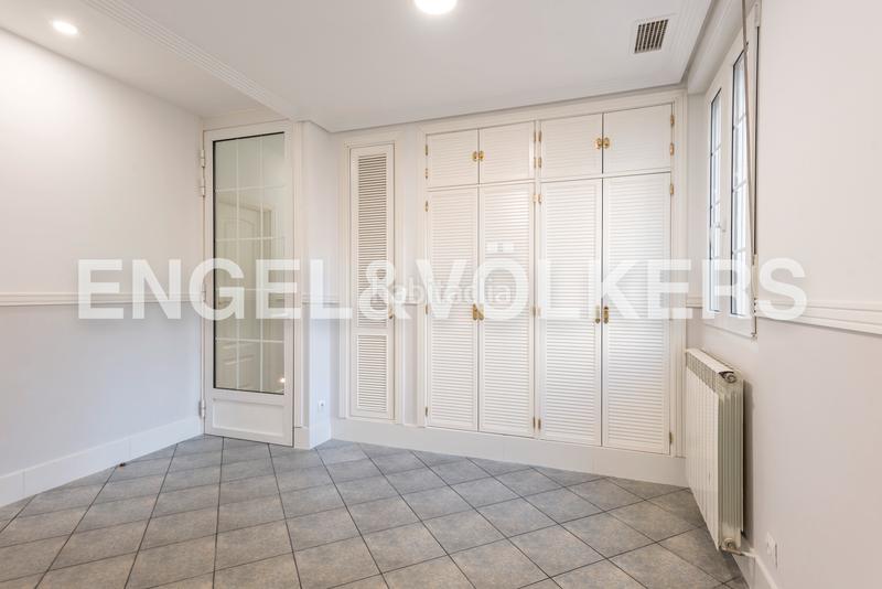 Foto aafe6287-9c33-4fa4-8dda-c021b4d49151. Rent apartment with heating in Recoletos Madrid