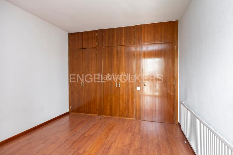 Foto 1920d898-7cab-4f65-bfe8-1626f180d17f. Apartamento amplio y luminoso piso en arturo soria en Madrid