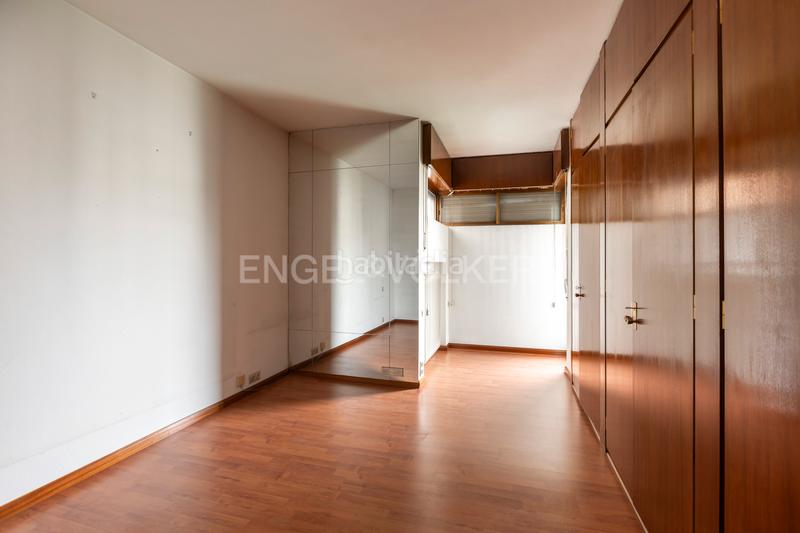 Foto 4269dc88-8442-4aa0-bea2-eb401d60a1f5. Apartamento amplio y luminoso piso en arturo soria en Madrid