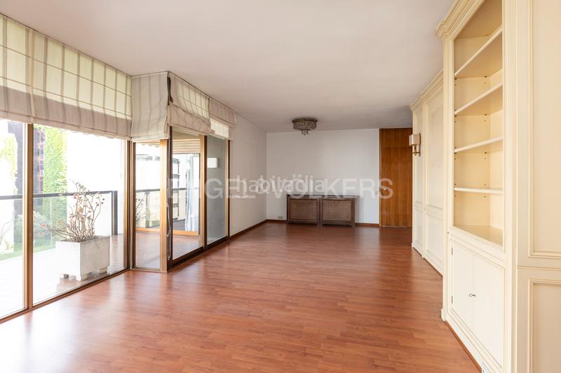 Foto 4bcd4e39-ebbb-499e-aaf2-0c92994e4bcd. Apartamento amplio y luminoso piso en arturo soria en Madrid