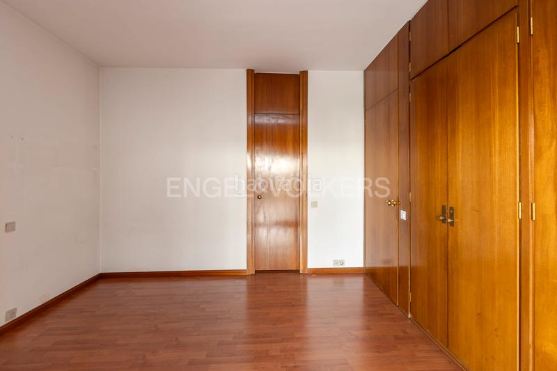 Foto 518770dc-53cb-4e30-ab94-caf1a667c8ea. Apartamento amplio y luminoso piso en arturo soria en Madrid