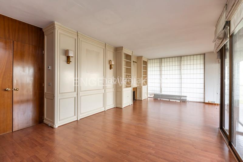 Foto 52bff85f-44d3-4936-beb8-326c81aed4c8. Apartamento amplio y luminoso piso en arturo soria en Madrid