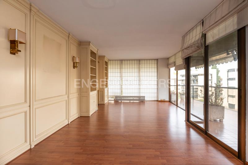 Foto ac27ef52-6156-49d6-8a01-1a4bdaa441b5. Apartamento amplio y luminoso piso en arturo soria en Madrid