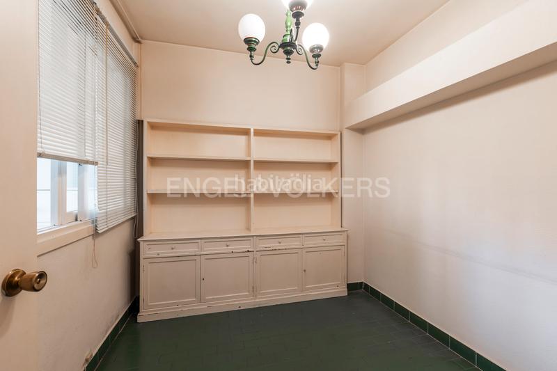 Foto dbc29e31-4c07-474a-8214-d94e10e4b918. Apartamento amplio y luminoso piso en arturo soria en Madrid