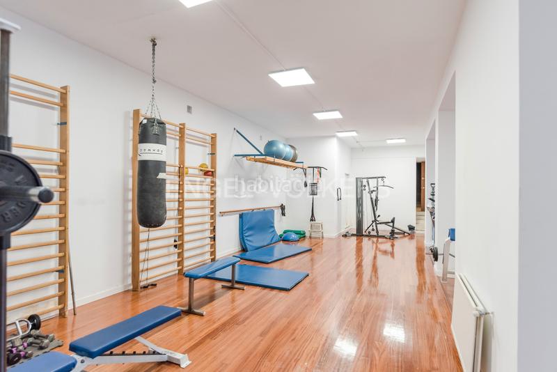 Foto e0de9fb0-734e-4603-8abc-e72b8dd9d512. Apartamento amplio y luminoso piso en arturo soria en Madrid