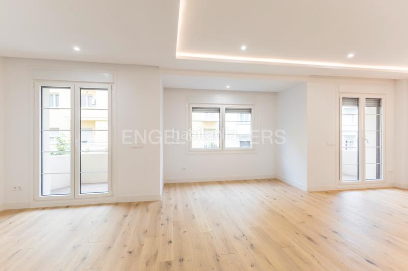 Foto 31a0e067-8b32-4b3e-a2f0-7cdbbbdc41c6. Alquiler apartamento piso obra nueva con terrazas en jardín de san federico en Madrid