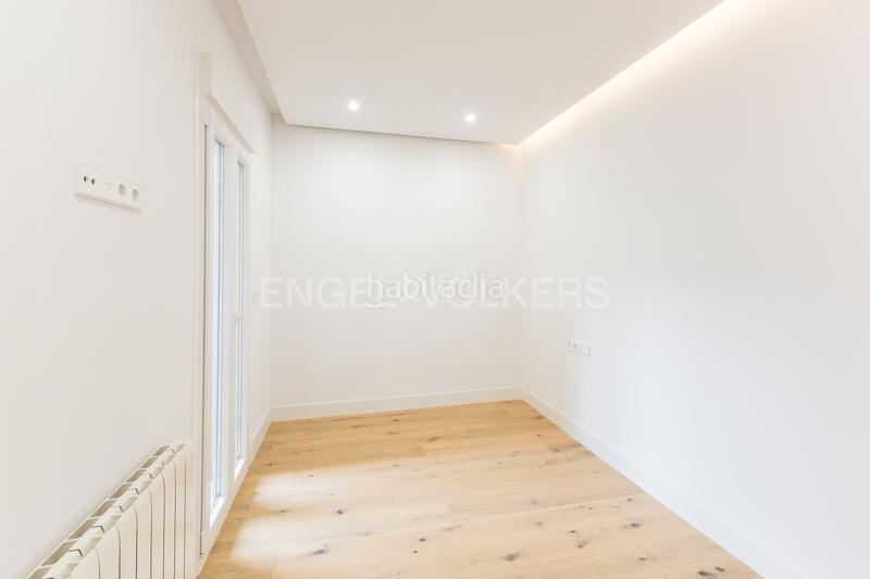 Foto b5315029-2850-4237-abfc-47faa1a3c9f8. Alquiler apartamento piso obra nueva con terrazas en jardín de san federico en Madrid