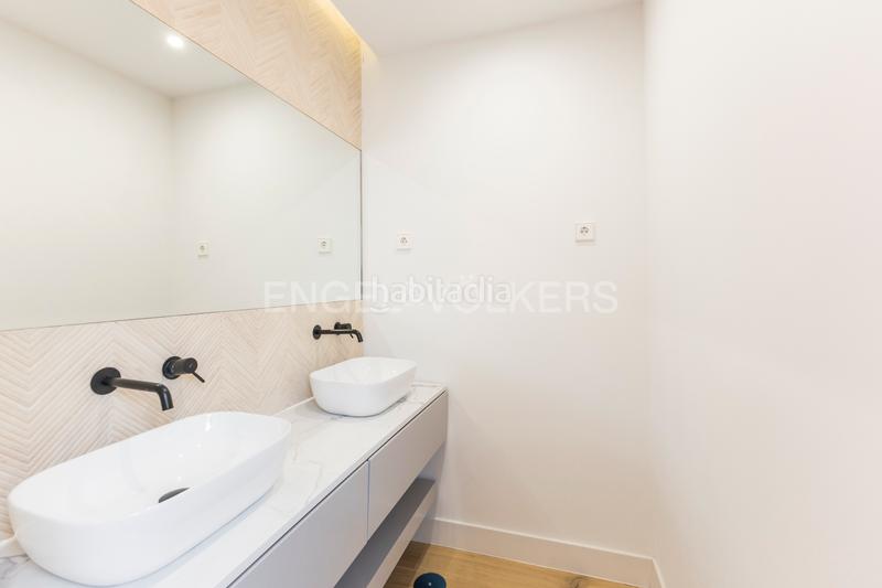 Foto bea26e93-0191-42cf-b30c-ec6a5eba56e3. Alquiler apartamento piso obra nueva con terrazas en jardín de san federico en Madrid