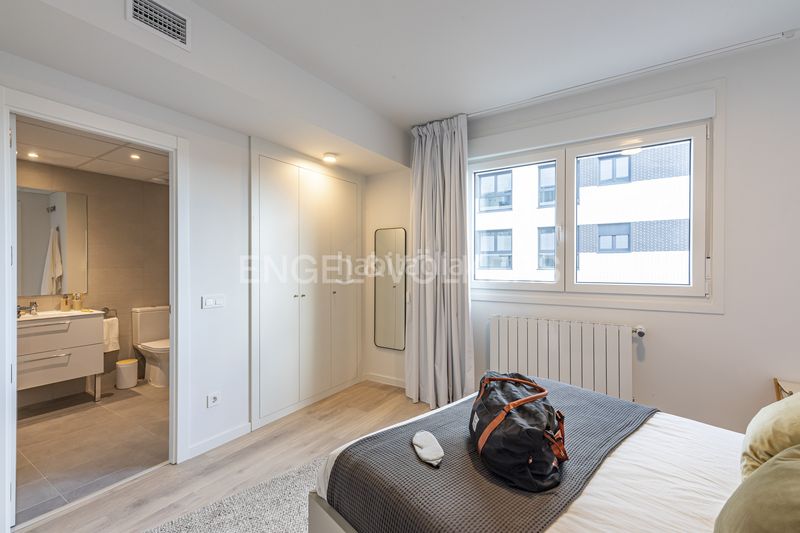 Foto 9b38ec3d-e557-42bb-b6ee-dab3f8aeb674. Alquiler piso obra nueva piso de 2 dormitorios en barajas en Madrid