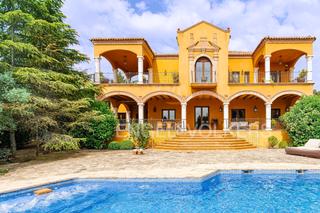 Casa a Molino de la Hoz. Una declaración de estilo y sofisticación