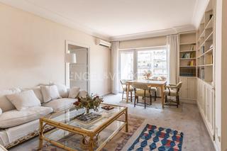 Alquiler Apartamento en Lista. Amplio piso con terraza y garaje en alquiler en salamanca