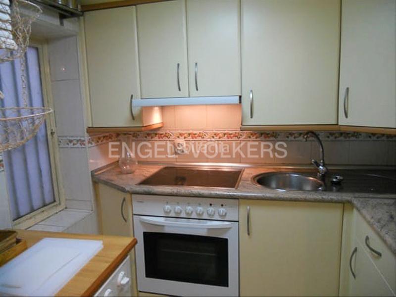 Foto b3b1de97-aa63-4c48-94a2-06b450a6a570. Alquiler apartamento funcional duplex amueblado en Palacio en alquiler en Madrid