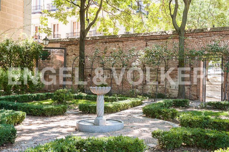 Foto e91e2ae1-fd6b-4a1b-a5d9-eb519e8ba735. Alquiler apartamento funcional duplex amueblado en Palacio en alquiler en Madrid