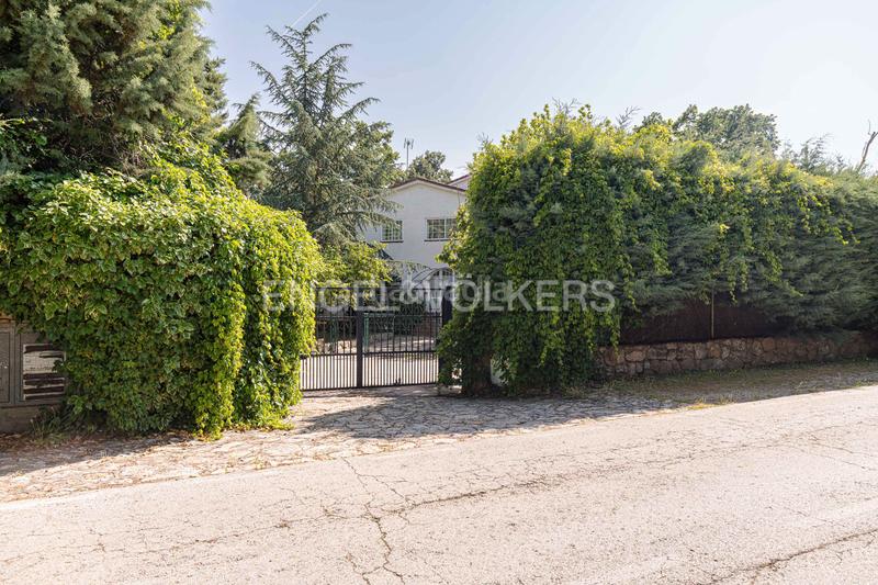 Foto 19b6083d-6420-4d04-8407-127da02264f0. Casa amb calefacció aparcament a Mojadillas-Parque de las Infantas-El Paraiso Valdemorillo