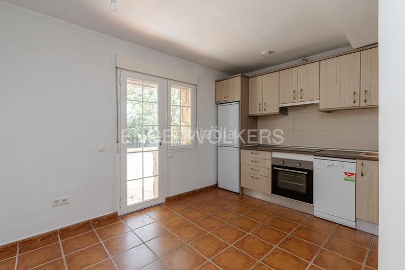 Foto f5775f13-5838-459d-99dc-66b54dc5eed1. Casa amb calefacció aparcament a Mojadillas-Parque de las Infantas-El Paraiso Valdemorillo