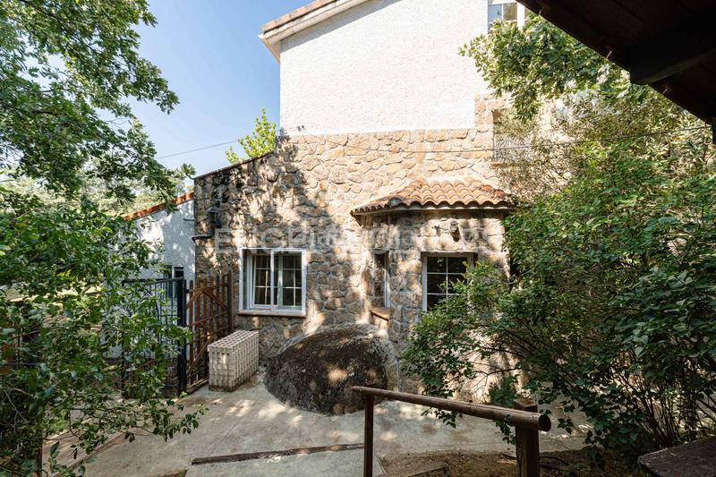 Foto fd6616ec-de80-4a06-a19f-1e3fa052ccdf. Casa amb calefacció aparcament a Mojadillas-Parque de las Infantas-El Paraiso Valdemorillo