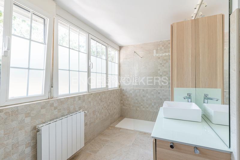 Foto fea5fd92-5abc-4822-87ca-9bf3929a9972. Casa amb calefacció aparcament a Mojadillas-Parque de las Infantas-El Paraiso Valdemorillo