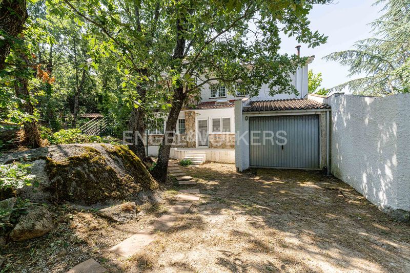 Foto cbed13ae-c729-4fa5-afbe-10be5729f43b. Casa amb calefacció aparcament a Mojadillas-Parque de las Infantas-El Paraiso Valdemorillo