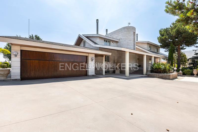 Foto 7f229536-78e2-4b87-aa21-e4dd8620c929. Maison avec chauffage parking piscine dans Santo Domingo