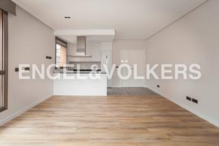 Alquiler Apartamento  Calle de garibay. Fabuloso piso en retiro