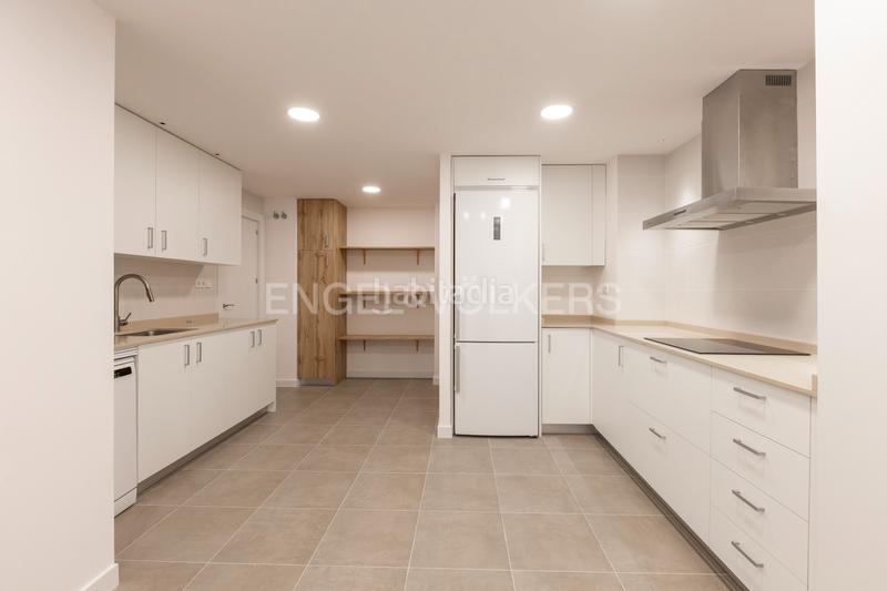 Foto 6e9e3983-8596-4865-9dd4-89ef9c5d96e4. Lloguer apartament amb calefacció aparcament piscina a Madrid