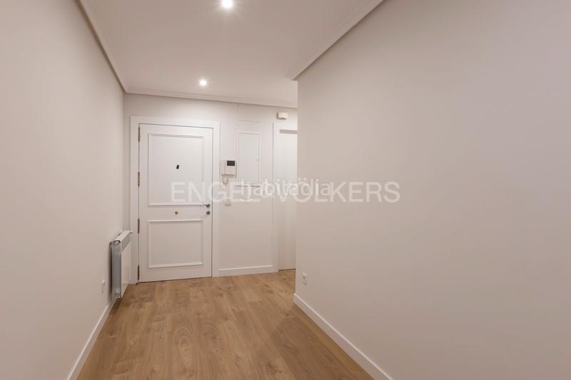 Foto c8f37953-73ef-41cd-950e-a212688b8b26. Miete appartement mit heizung parking pool in La Paz Madrid