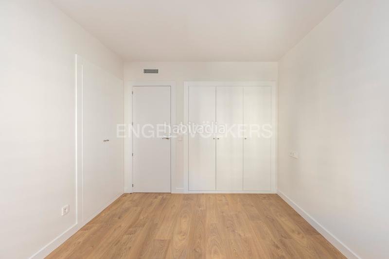 Foto f3b58f5a-e910-4f5e-8eba-c91f3190b9d4. Miete appartement mit heizung parking pool in La Paz Madrid