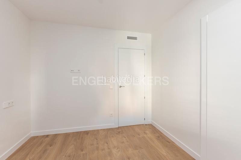 Foto 8024a81e-9519-4b19-9f07-a9caaa11bb8c. Rent apartment with heating parking pool in La Paz Madrid