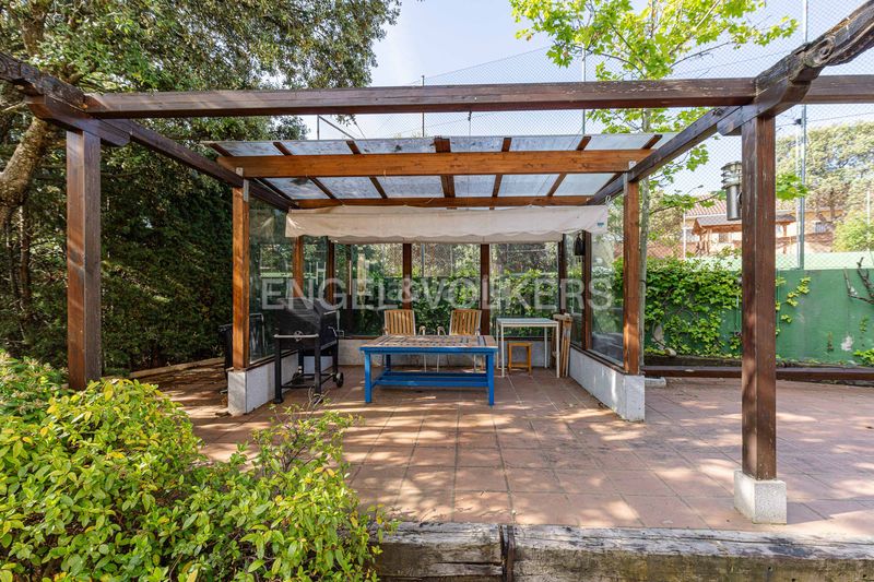 Foto be9028cc-e2c5-4bdb-87cd-9eaa4a60f1d3. Casa amb calefacció aparcament a Mojadillas-Parque de las Infantas-El Paraiso Valdemorillo