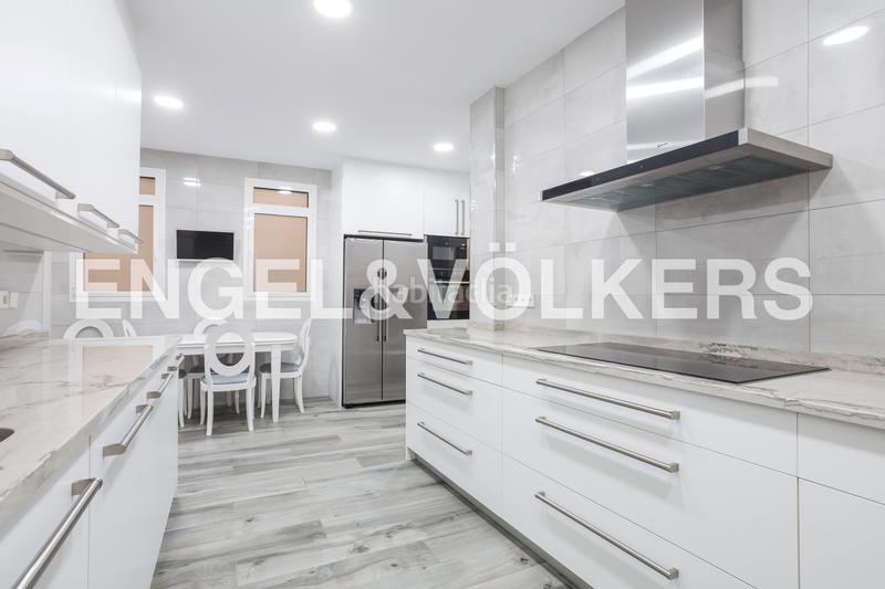 Foto c87f37db-cad6-4936-8d78-c54c5a39575a. Alquiler apartamento magnifica piso reformado con terraza en chamberí en Madrid