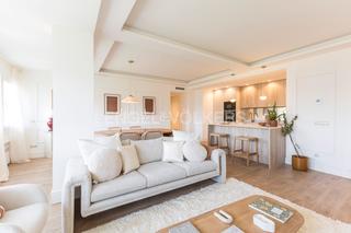 Apartamento en Cuatro Caminos - Azca. Atico con reforma a estrenar en cuatro caminos
