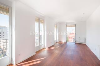 Lloguer Apartament a Argüelles. Luminoso piso de 2 dormitorios con vistas despejadas en argelles