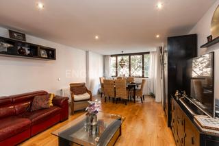 Apartament  Calle del comercio. Amplio y acogedor piso exterior en pacífico