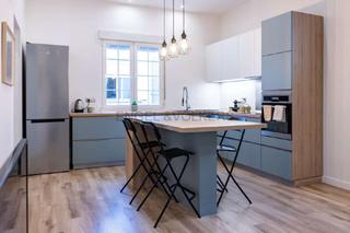 Apartament a Cortes-Huertas. Magnífica vivienda reformada en el barrio de las letras.