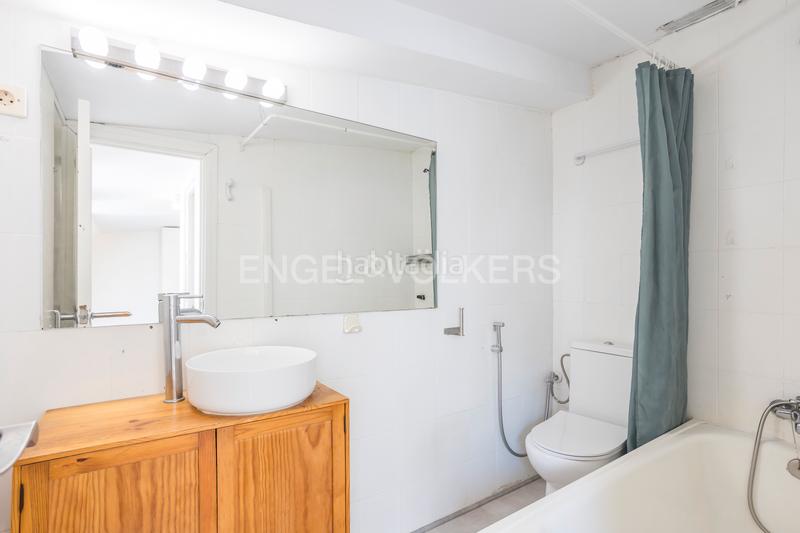 Foto 41daf994-ad6d-4e05-93f0-15bcc4d8f9cb. Appartement avec chauffage parking dans Embajadores-Lavapiés Madrid