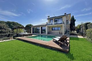 Casa en La Navata. Exclusivo chalet en la navata