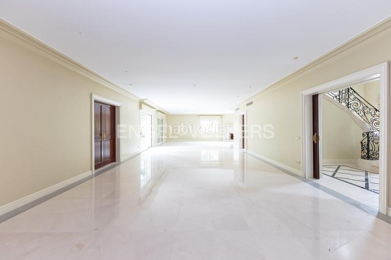 Foto 30abea65-9972-44a0-b680-5909628b7661. Casa amb calefacció aparcament piscina a La Florida - El Plantío Madrid