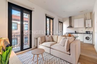 Lloguer Apartament a Prosperidad. Luminoso piso reformado de dos dormitorios con balcones en alqui