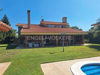 Casa a Castillo-Campodón. Precioso independiente en villaviciosa de odón