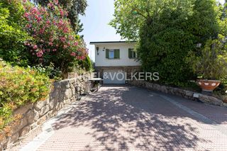 Casa a Pino Alto-Navarredonda. Encantadora vivienda de estilo tracidional en una planta.