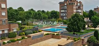 Lloguer Apartament  Avenida de séneca. Exclusivo y luminoso piso en vega de la moraleja  san sebastián